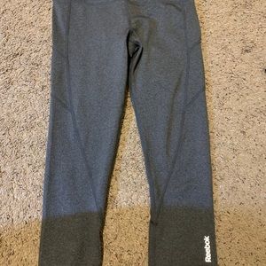 Reebok Capri leggings grey size xs